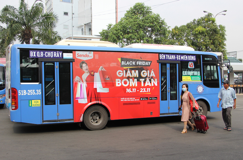 Quảng cáo xe bus