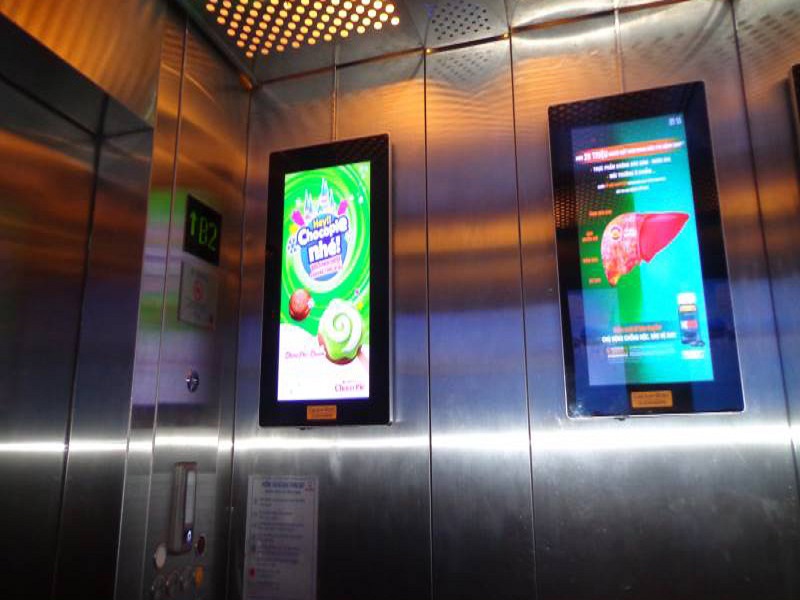 Quảng cáo Frame trong thang máy bệnh viện